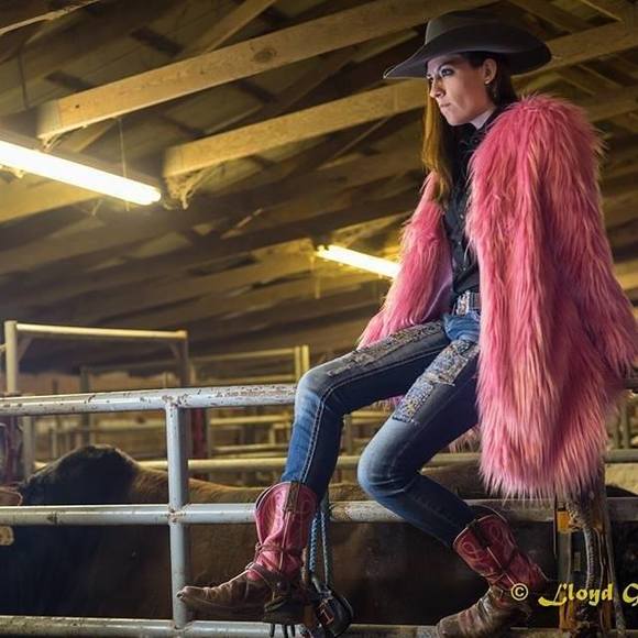 Meet your Posher, Jessie - Picture 1 of 8